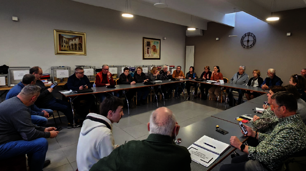 Assemblée de personnes assises