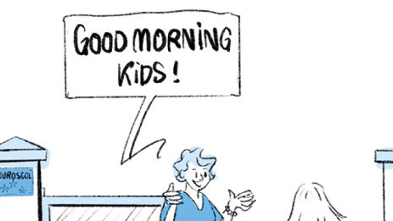 Dessin avec des enfants qui arrivent à l’école, accueillis par une femme qui dit : Good morning kids!