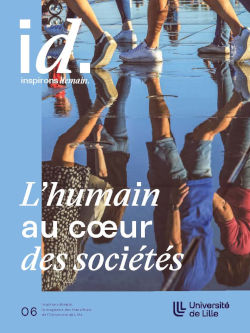 Couverture du numéro Id. L’humaine au cœur des sociétés. Jambes se réflétant dans de l’eau.